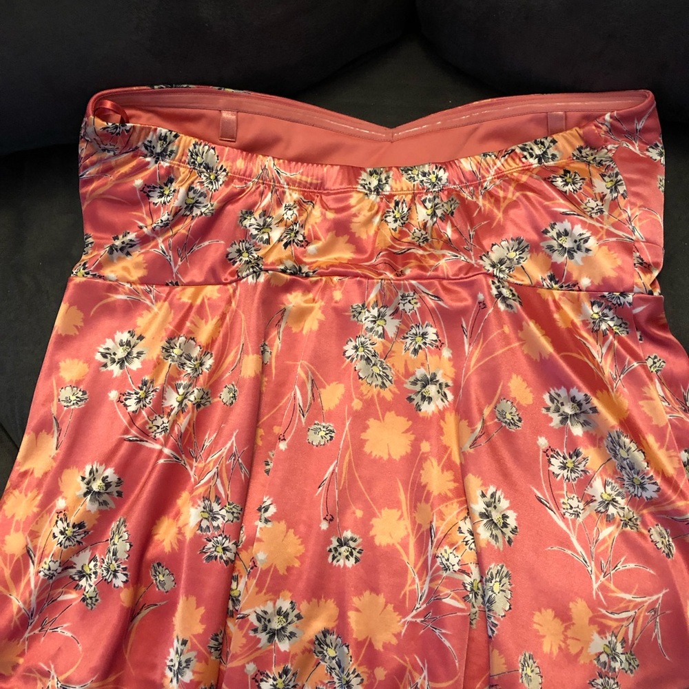 Size 2 Torrid Pink Floral Tube Top.